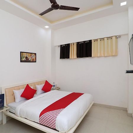 Oyo 13406 Hotel Golden Leaf Bareilly Ngoại thất bức ảnh