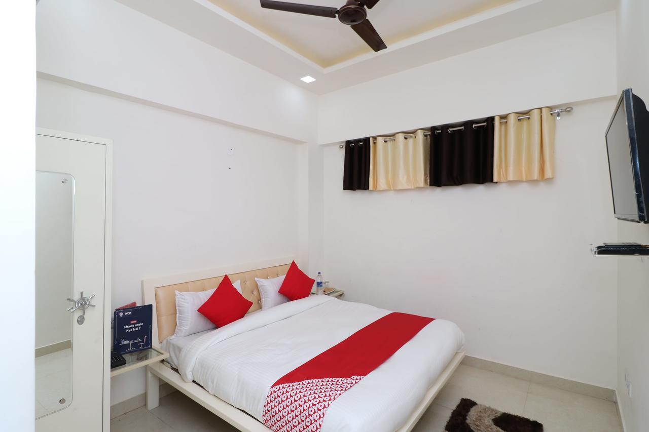 Oyo 13406 Hotel Golden Leaf Bareilly Ngoại thất bức ảnh