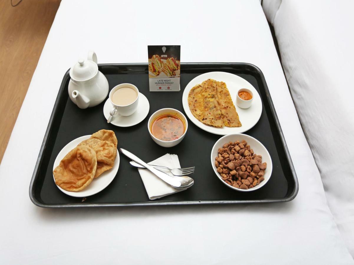Oyo 13406 Hotel Golden Leaf Bareilly Ngoại thất bức ảnh